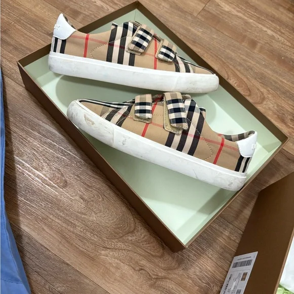 Burberry Kids Sneakers - Beige and Black